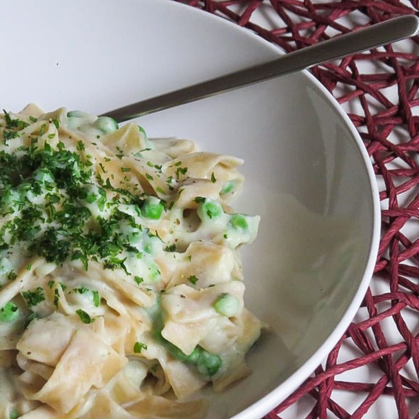 Vegan Cauliflower Alfredo Sauce with Pasta - Vegan Heaven