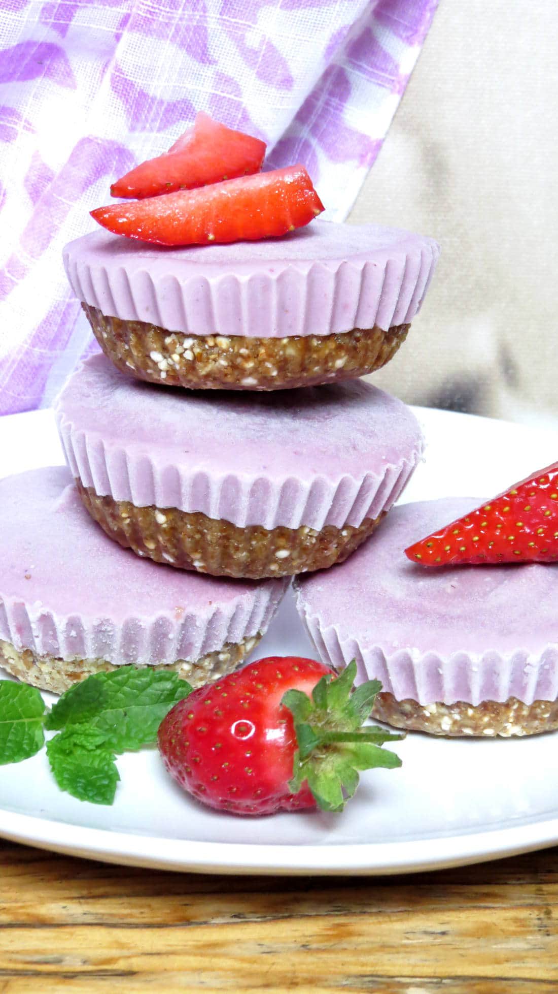 Raw Mini Strawberry Cheesecake