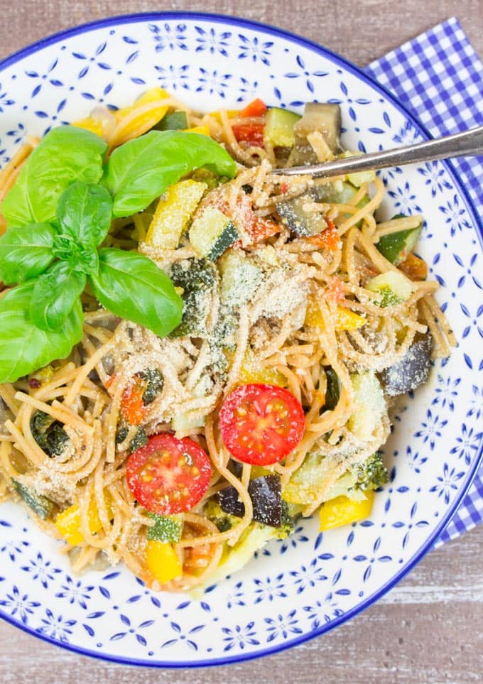 Vegan One Pot Spaghetti with Vegetables 