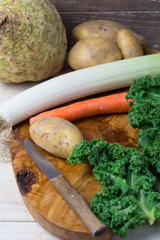 Vegan Potato Kale Soup 