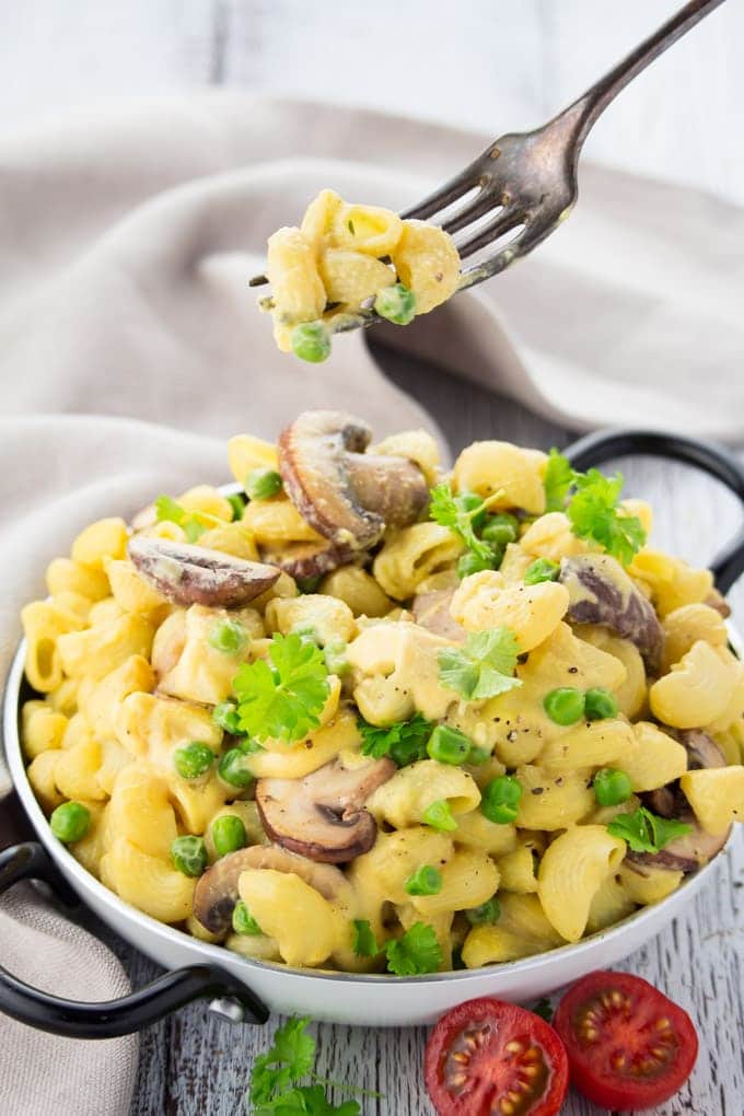 Vegan Mac and Cheese with Mushrooms and Peas