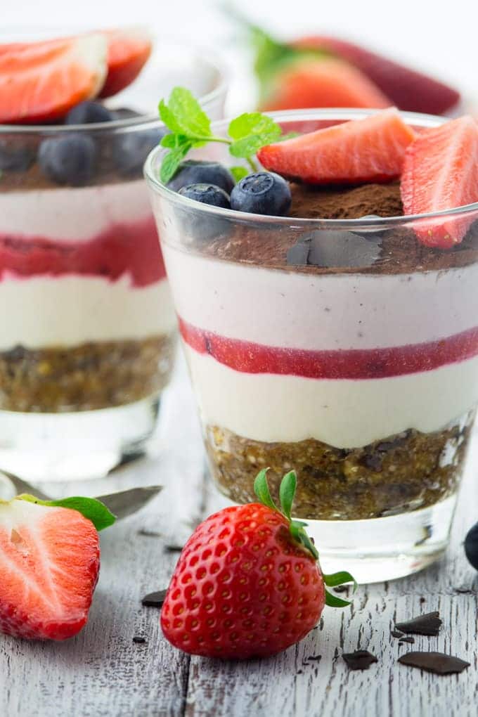 Vegan Tiramisu with Strawberries 