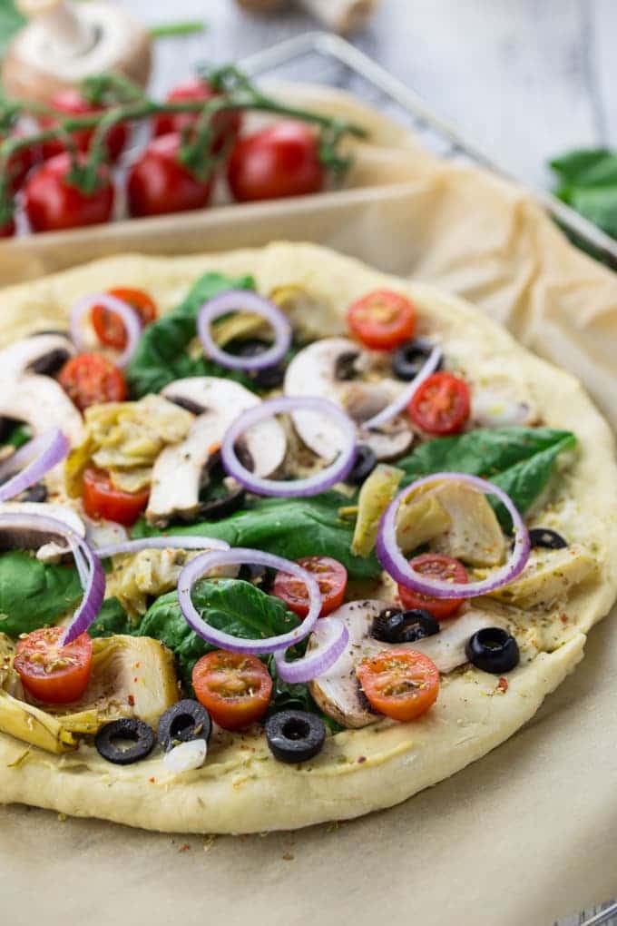 Hummus Pizza with Veggies