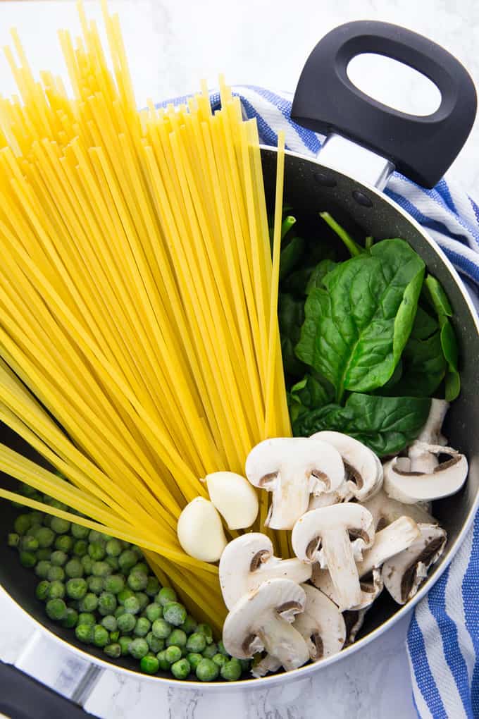 Garlic Mushroom One Pot Pasta 