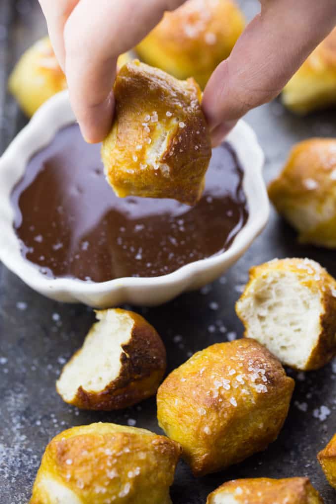 Vegan Pretzels with Chocolate Sauce 