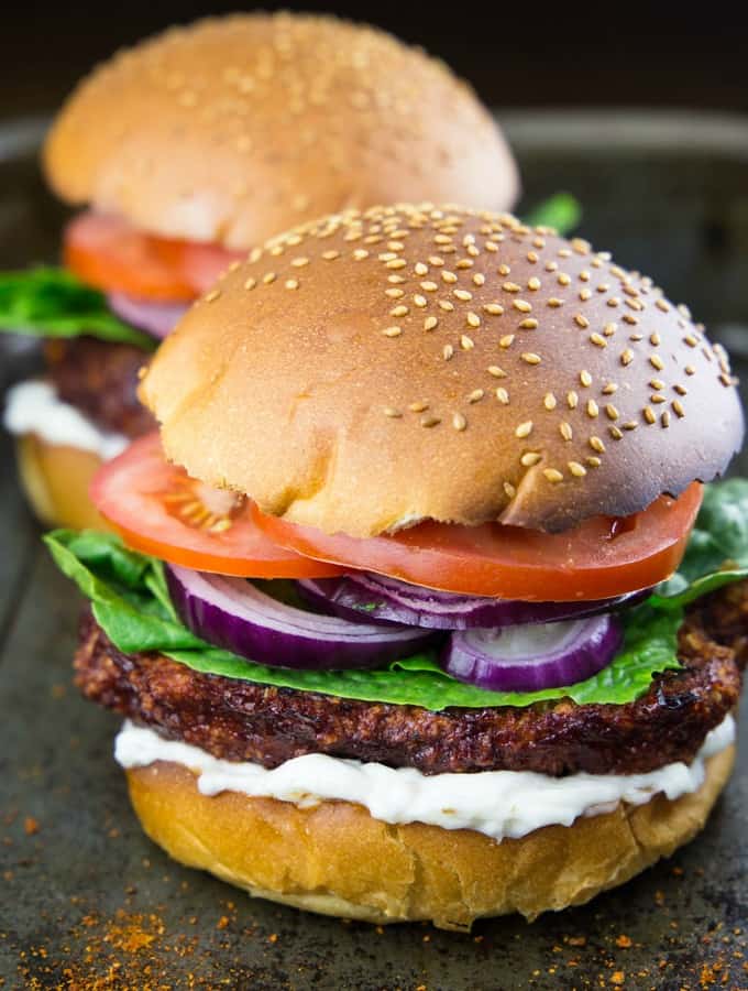 Cauliflower Burger with vegan mayonnaise 