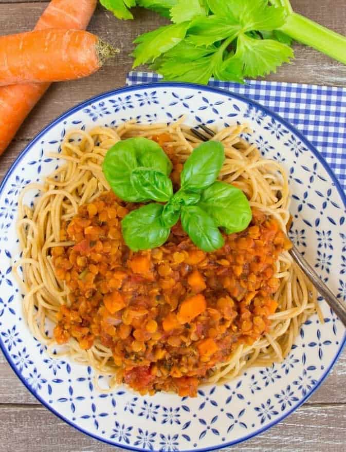  Spaghetti z soczewicą Bolognese 