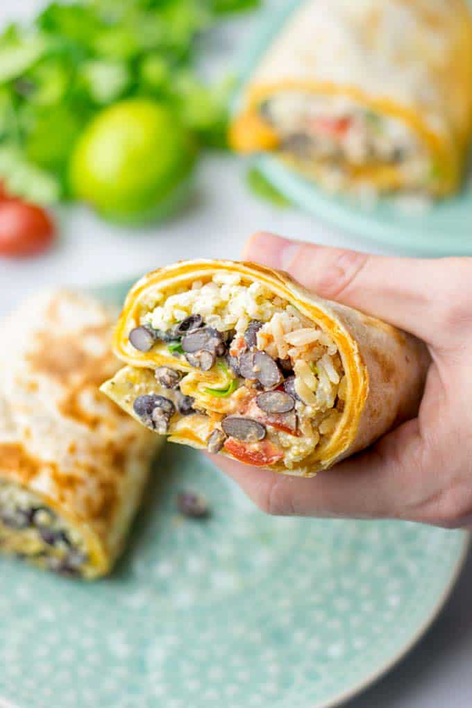 Veggie Breakfast Burritos - Peas and Crayons Blog